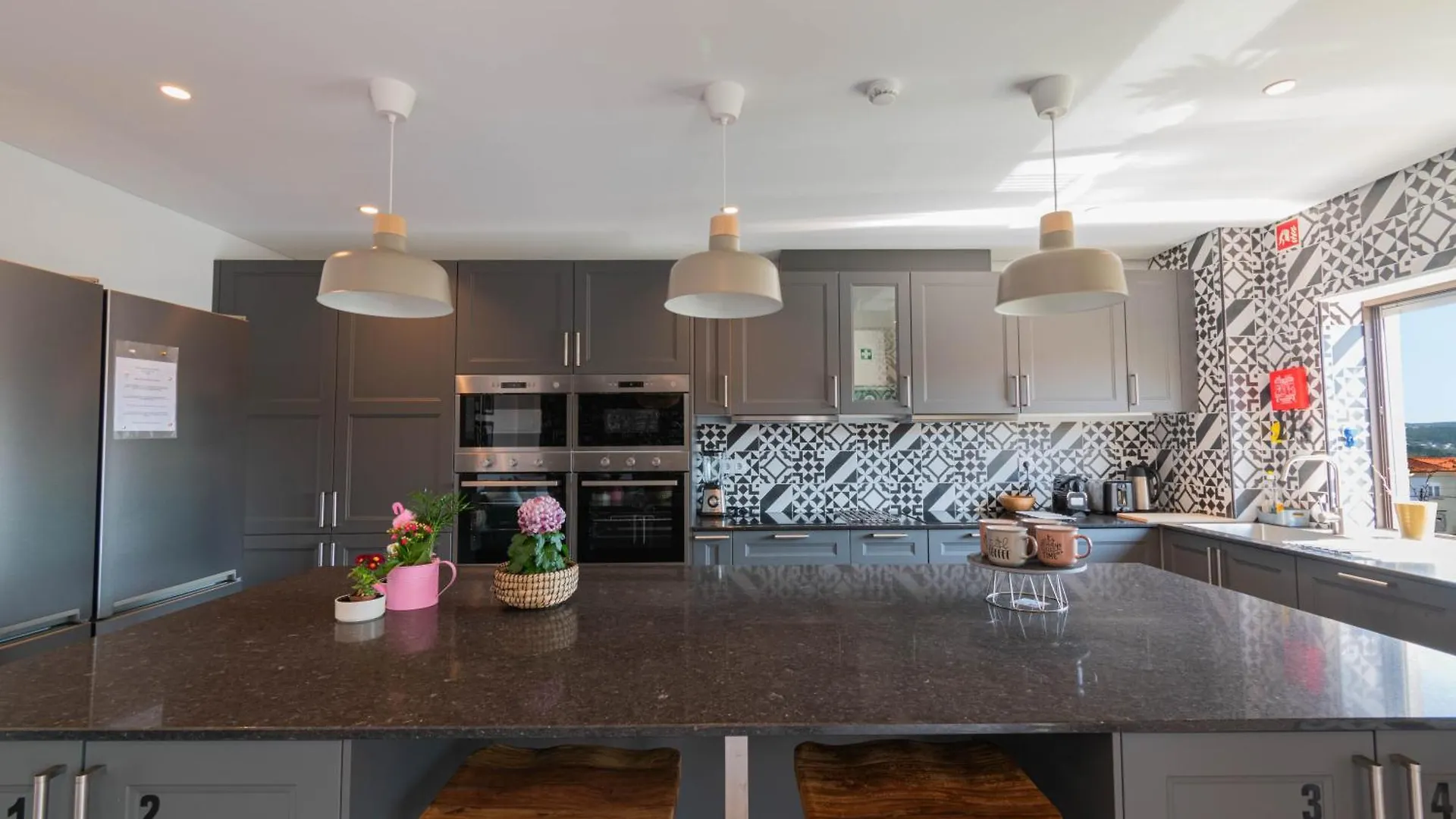 7Min To Uni Se-Velha - Ac - Work Desk - 300Mbs Wifi - Suite 7 Coimbra